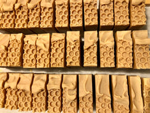 Load image into Gallery viewer, HONEYCOMB