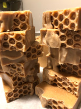 Load image into Gallery viewer, HONEYCOMB