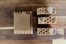 Load image into Gallery viewer, HONEYCOMB